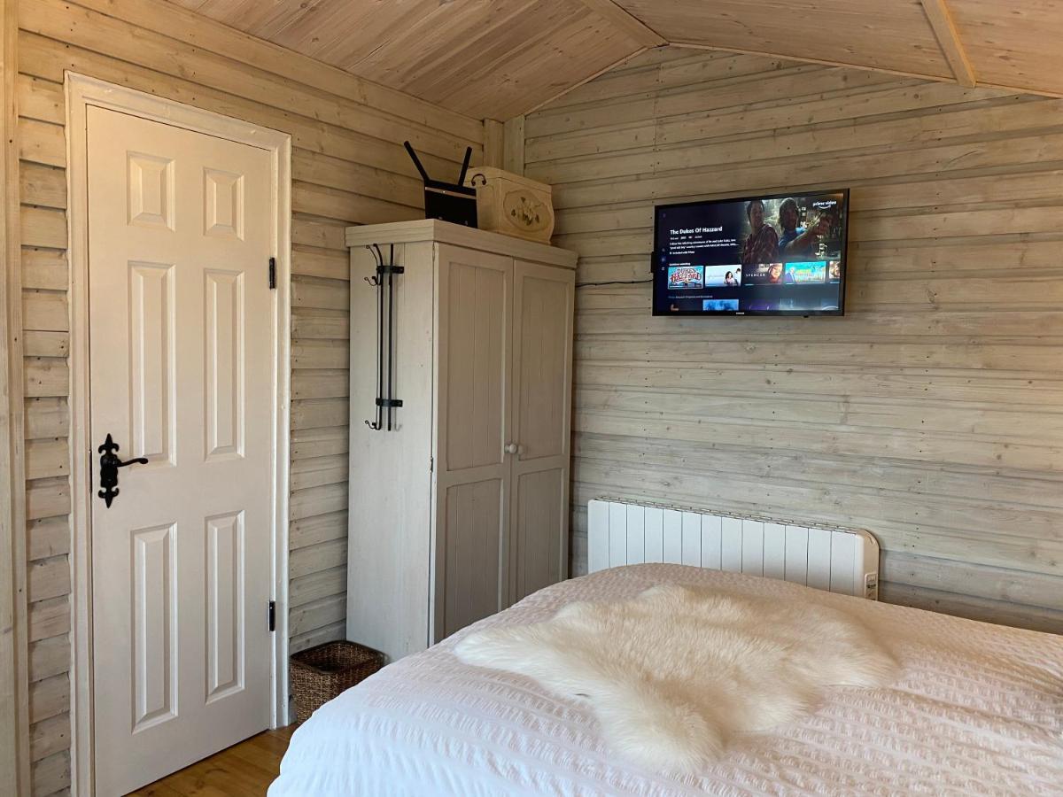 Adorable Cabin In The Countryside Port Laoise Exterior photo